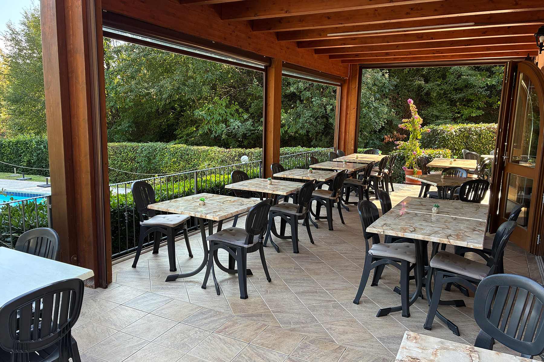 BAR & RISTORANTE / Monte Gargnano Residence Hotel