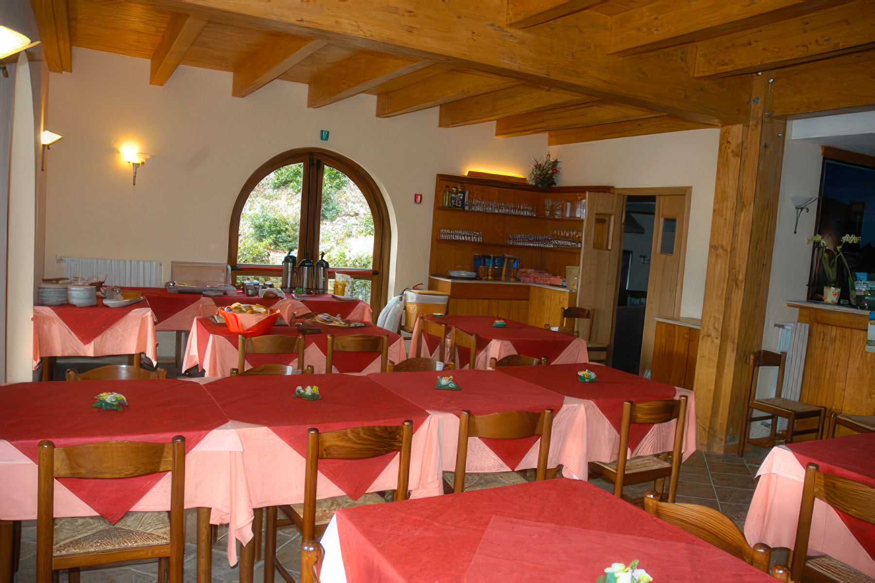 BAR & RISTORANTE / Monte Gargnano Residence Hotel