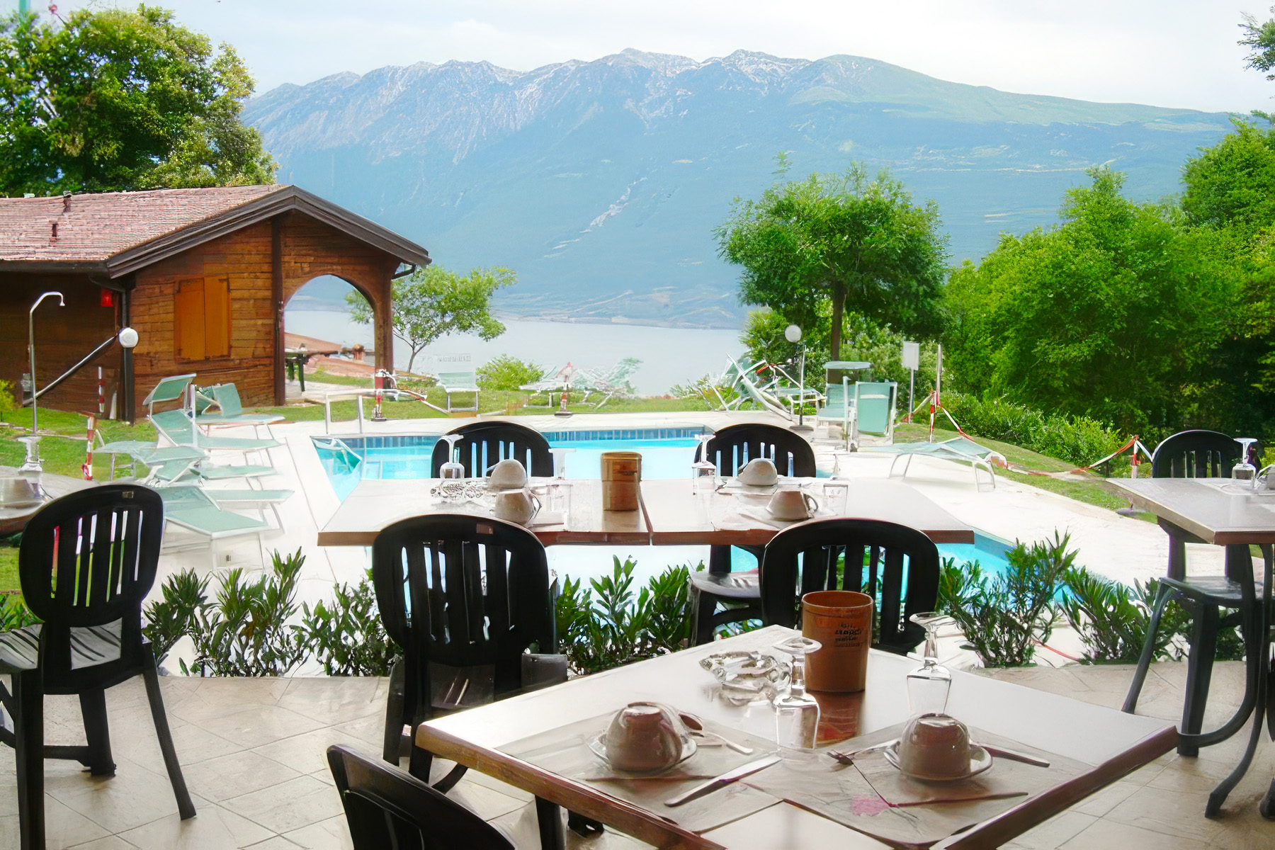 BAR & RISTORANTE / Monte Gargnano Residence Hotel
